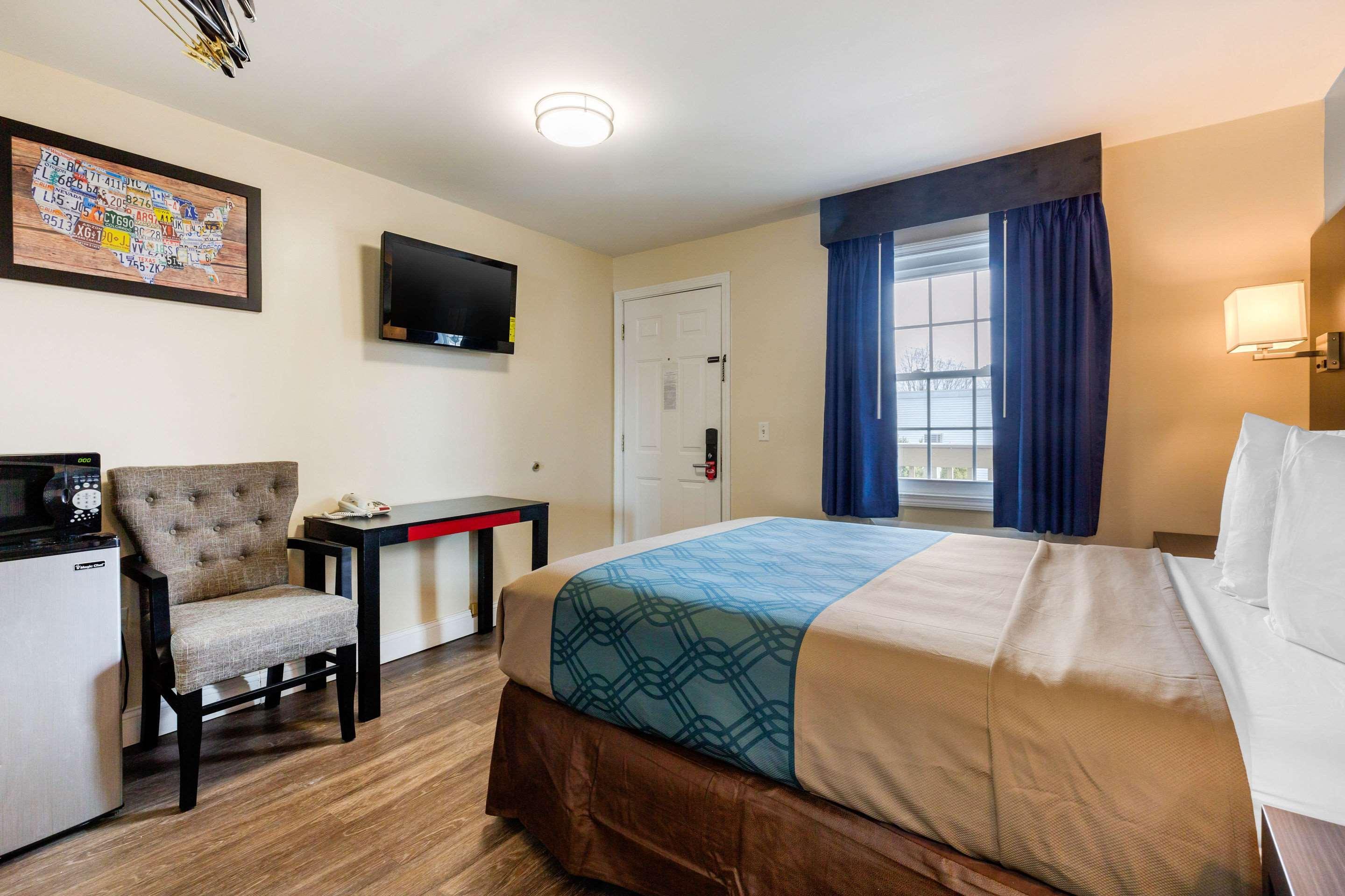 Econo Lodge By Choice - Cape Cod Уест Ярмут Екстериор снимка