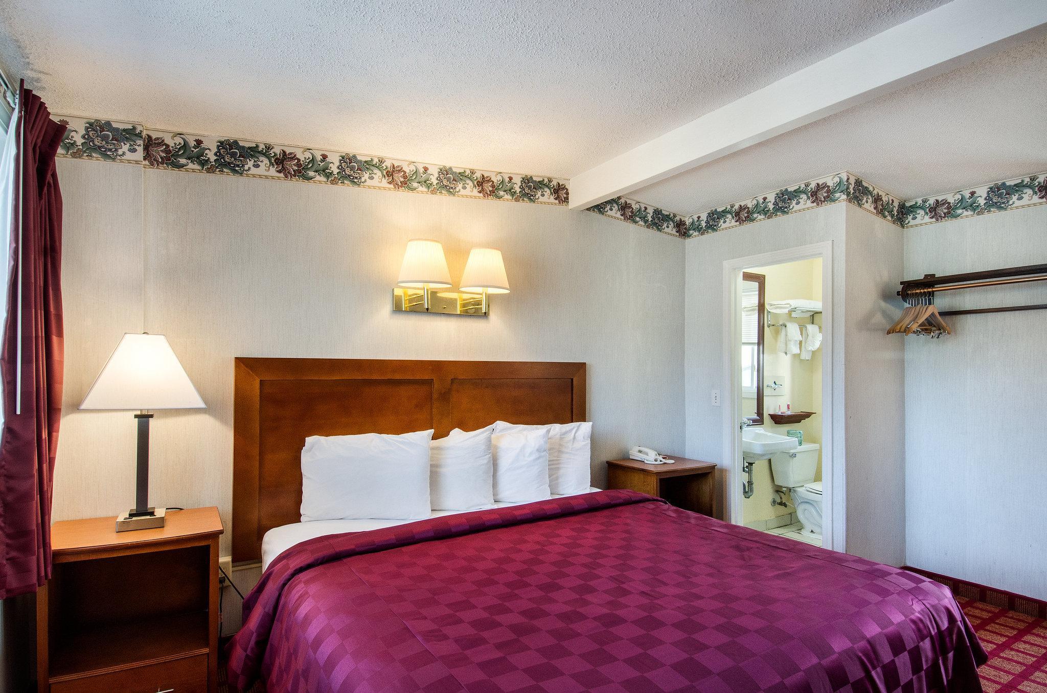 Econo Lodge By Choice - Cape Cod Уест Ярмут Екстериор снимка