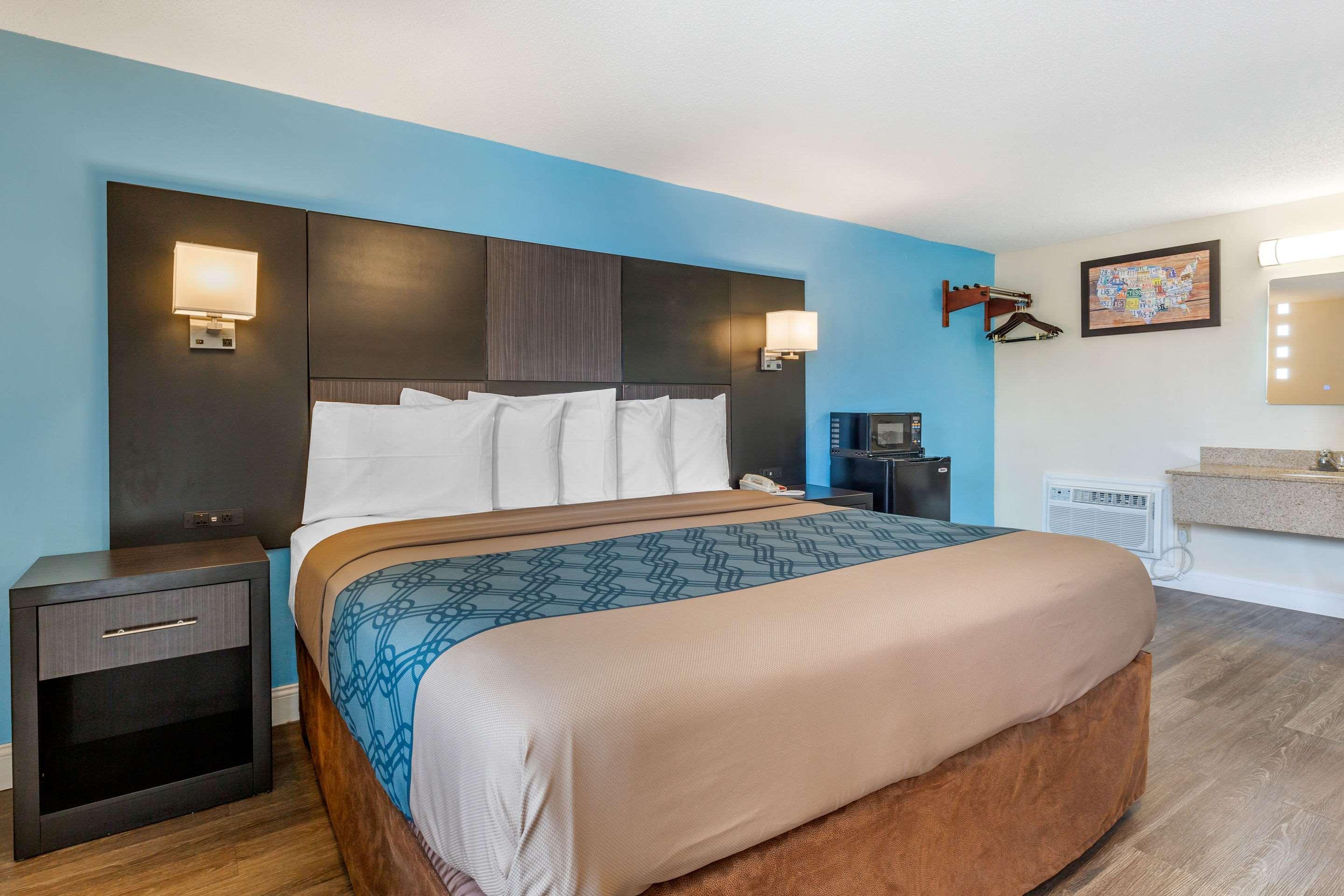 Econo Lodge By Choice - Cape Cod Уест Ярмут Екстериор снимка