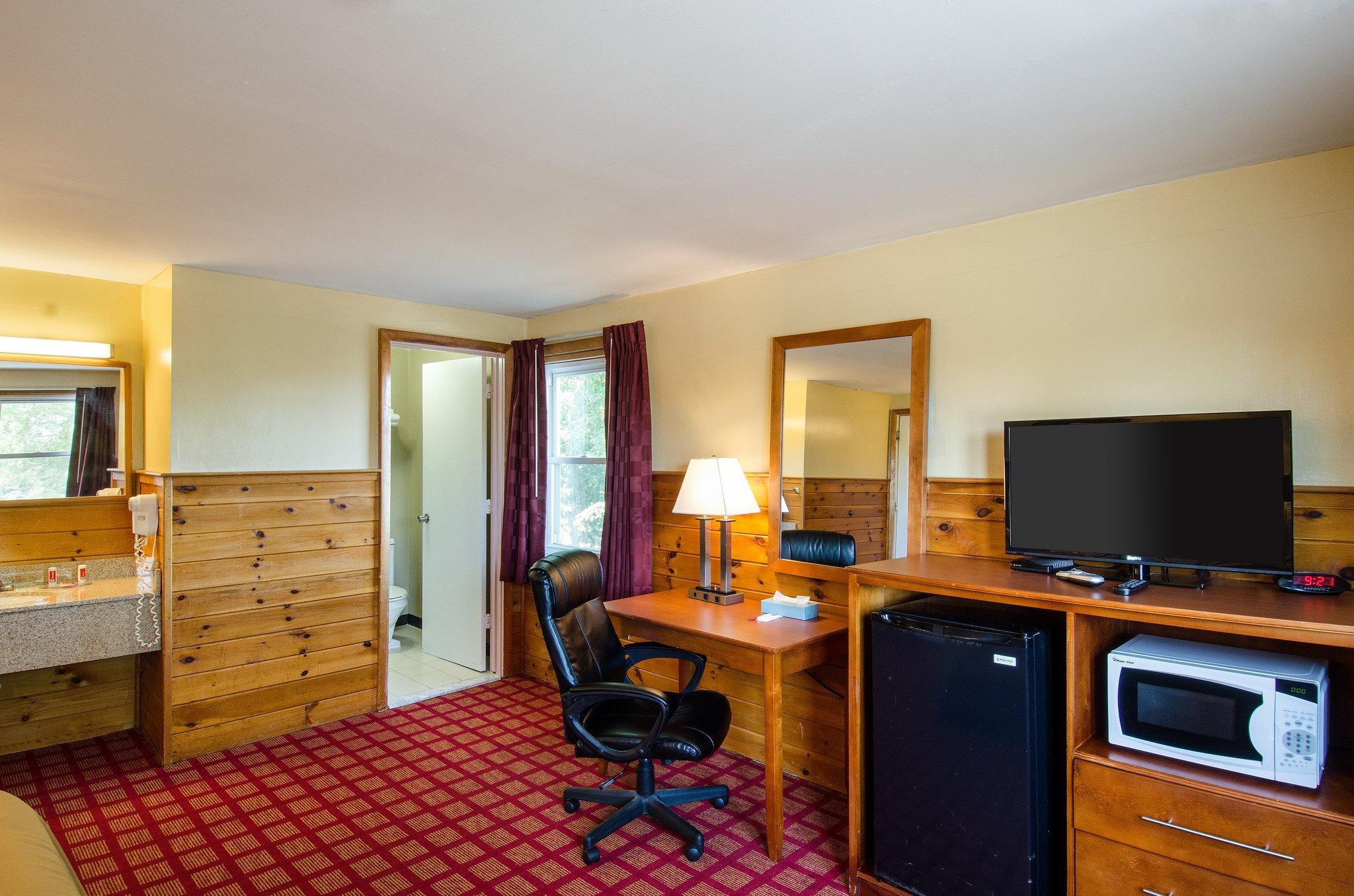 Econo Lodge By Choice - Cape Cod Уест Ярмут Екстериор снимка