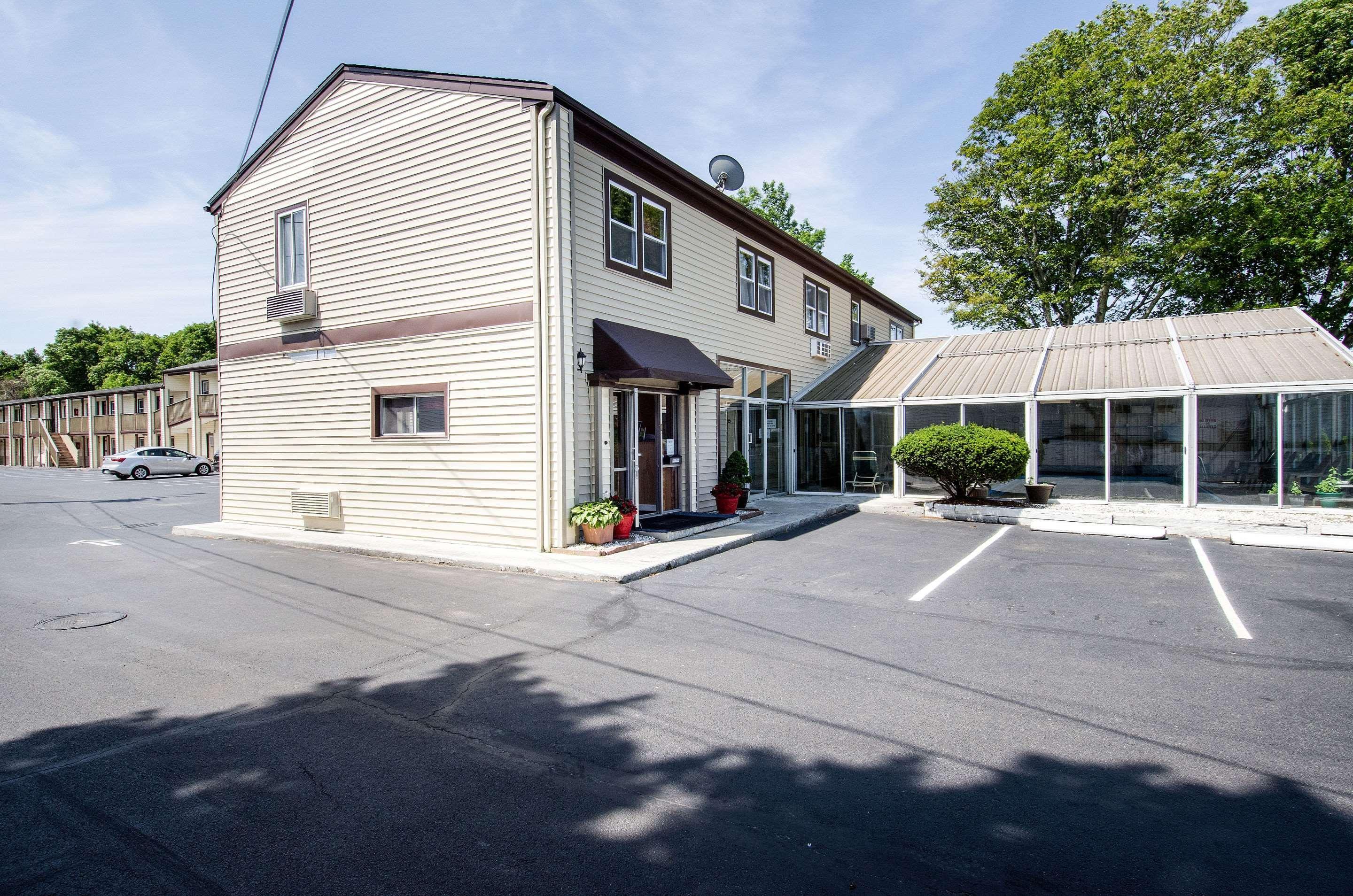 Econo Lodge By Choice - Cape Cod Уест Ярмут Екстериор снимка